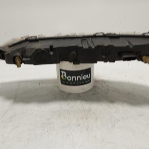 100228931-7e17460b-24ea-4fd6-a2e1-5fbfd7f7888c-Piece-Feu-diurne-avant-droit-9833403980-CITROEN-C4-PICASSO-2-PHASE-1-2a8b12474b29b71ad8b521c0af13d4a5f4e537616b10ca3817237726c6914fcf_m.jpg