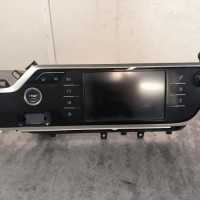 100229754-464b7008-f017-4d14-9c09-1a1e1ef66de5-Piece-Ecran-GPS-9812720580-CITROEN-C4-PICASSO-2-PHASE-1-fc5af440e4c59194b94c6ca712ae329b8f5f9d1777adf2620c1756a2a1f16817_m.jpg