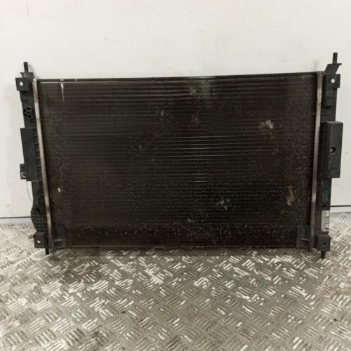 100230191-a3760ba0-72b2-4636-a3c4-529f530b8573-Piece-Radiateur-eau-9809141780-CITROEN-C4-PICASSO-2-PHASE-1-0de7fe95352bbf9e85bac3c9236abe2c87a793bc5b80c0f6ea36476fc8736305_m.jpg