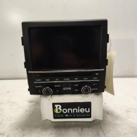 100237271-e29eb1b1-5026-4308-8e8b-0e0a534b753d-Piece-Autoradio-dorigine-958642975X-PORSCHE-CAYENNE-2-PHASE-1-ac97b38f06ccdf60753ecb608de41f615f323e98786a6c1f0b2a3945830f7335_m.jpg