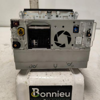 100237271-59430f2c-f908-481e-a89e-f25a32c4917b-Piece-Autoradio-dorigine-958642975X-PORSCHE-CAYENNE-2-PHASE-1-ed26226f0c2aae579aa9a3373dfe3f723ace9eb47ffbcaecaf5e34838c54af40_m.jpg