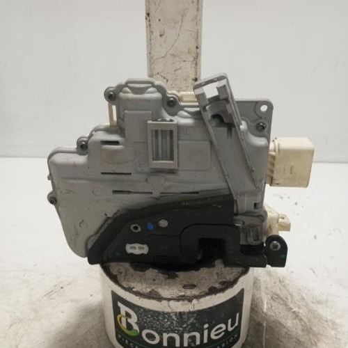 100237286-621b5320-67c0-4134-914c-0358f739ba7a-Piece-Fermeture-centralisee-avant-gauche-PORSCHE-CAYENNE-2-PHASE-1-faf37ba242a9dd22301ba752d46e785f4d65f8a82879d6108a9443cbfd030a97_m.jpg