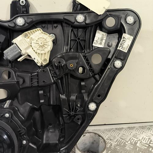100237289-42bdefa3-15b8-4202-989d-f5ab1175449c-Piece-Leve-vitre-electrique-arriere-droit-95862481200-PORSCHE-CAYENNE-2-PHASE-1-34961073825fb96881cc66cbc9da4fc23227b2120e7003350d61379163bd292d_m.jpg