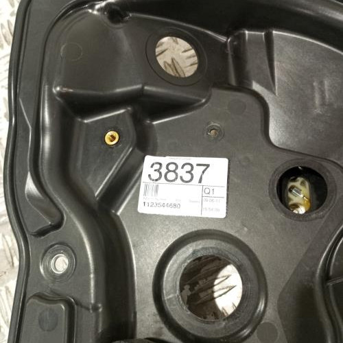 100237293-762f1398-0a9c-4806-bcad-59cd80086811-Piece-Leve-vitre-electrique-avant-gauche-95862480100-PORSCHE-CAYENNE-2-PHASE-1-c1150552f46f1e81fc84f3da08f6f9465a85d04134082a94c5405f1e166a05b1_m.jpg