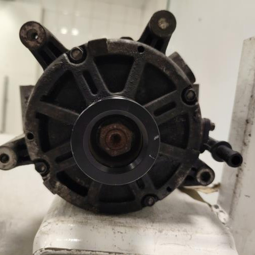 100238239-761c1a25-194a-4ae1-a898-3c21d440dde4-Piece-Alternateur-94860303301-PORSCHE-CAYENNE-2-PHASE-1-58df7232f7395bc61e187b81641cd32299661bc2b39154c66bbdcfa425cc4021_m.jpg