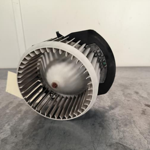 100238258-4d652a11-eee6-4221-8bf0-def93dda749b-Piece-Ventilateur-chauffage-95857234203-PORSCHE-CAYENNE-2-PHASE-1-a5055688c6aade366f5ea73c140dd725759cb17cb712afdc36efc484987fbd2e_m.jpg