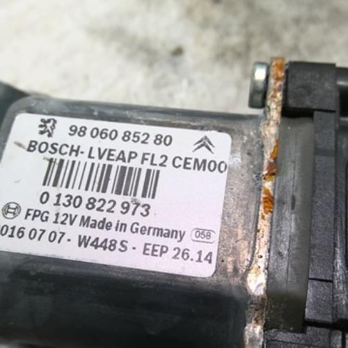 100253948-8a1a4011-a219-4c9d-8685-0ca6fe91a00e-Piece-100253948-Leve-vitre-electrique-avant-gauche-9806086980-PEUGEOT-508-1-SW-PHASE-2-BREAK-20-BLUE-HDI-16V-TURBO-c2cf587c94c6e227c1b74ee975e3639385ebca153e118fdd52ee21fc10af3da8_m.jpg