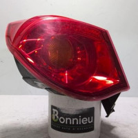 100463577-dd2e7720-3410-4e56-b5ba-7b00fb6b955c-Piece-100463577-Feu-arriere-principal-gauche-50513613-ALFA-ROMEO-GIULIETTA-2-PHASE-1-17-TBI-16V-TURBO-ac2a421724f44e2d4a6088148680ec45605fb5f54974b5cc6c1af295b8fd75cf_m.jpg