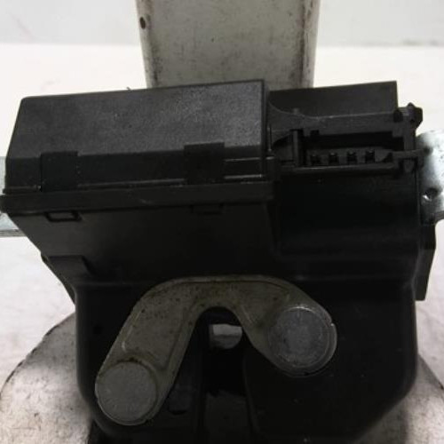 100464796-cad8b0fd-8435-434d-a28f-c2bcc5400d34-Piece-100464796-Fermeture-centralisee-coffre-52161766-ALFA-ROMEO-GIULIETTA-2-PHASE-1-17-TBI-16V-TURBO-fd8085deb7b075476a86a34cc78b5635ad80c244b044319de7d9c5bea5390bbe_m.jpg
