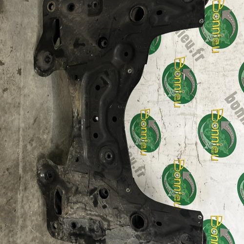 100465946-41d70308-329a-48c4-9952-0e2ffb58e346-Piece-Berceau-avant-50521542-ALFA-ROMEO-GIULIETTA-2-PHASE-1-8c25803be63e335c11220e948eb66f30b262ef3acaebe940231dc8630a494a4b_m.jpg