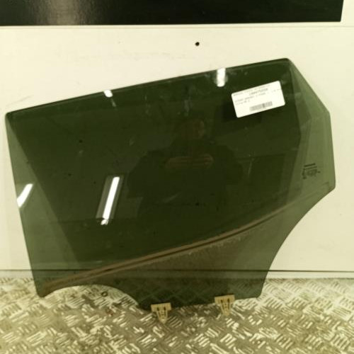 100475550-93031b8d-ffaf-4697-b222-507e13f63f9b-Piece-Vitre-arriere-gauche-82301-4ET0A-NISSAN-QASHQAI-2-PHASE-1-e1f03e0e9ddf5cce27c6911e32c405ff1a7fbd4a0025daaf492c99062e0d1332_m.jpg