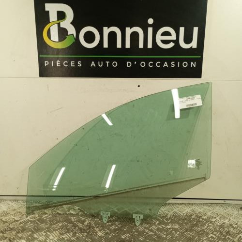 Vitre avant gauche