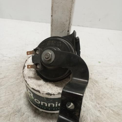 100476912-458f6d76-18c0-4132-adce-1d5ad5933aa4-Klaxon-25610-4EA0D-NISSAN-QASHQAI-2-PHASE-1-dceb33d08a4ac45e1ccbd9ea1573cd5aa40c814f3590fdace3c17a89f78875cf_m.jpg