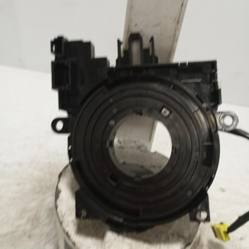 100476917-8719b893-b895-463b-8800-4e4033f3629f-Piece-Contacteur-tournant-25554-4EA0A-NISSAN-QASHQAI-2-PHASE-1-9108f253953e0a4b84108aaef1c49e973563356d160b56bea63bbe1b047453bf_m.jpg