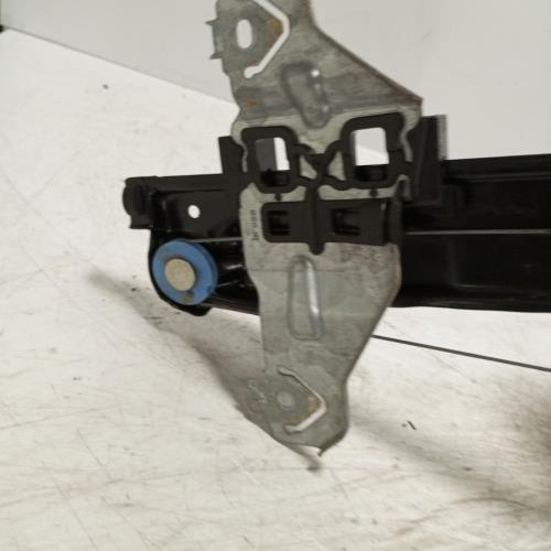100476932-6791579b-81c5-4673-be01-3fc74c41d3f7-Piece-Leve-vitre-electrique-avant-gauche-80701-4EA3C-NISSAN-QASHQAI-2-PHASE-1-86f8f319592ddebb0b9f20ed91fd1c942022a3c5e39a63b0284492d4f5363282_m.jpg