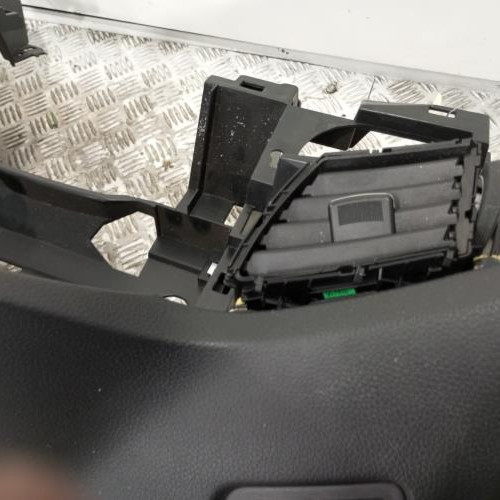 100476947-9bce5caa-34b1-4442-bd3c-160c2ac4bfc8-Piece-Planche-de-bord-complete-68200-4EH1B-NISSAN-QASHQAI-2-PHASE-1-61f3eb20a2ea8ce5e246774741a5c3a01ff28fce031605848c1cd208cf5c321e_m.jpg