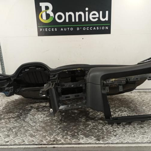 100476947-3f096708-e3fc-4309-be00-8bf5d13afd36-Piece-Planche-de-bord-complete-68200-4EH1B-NISSAN-QASHQAI-2-PHASE-1-bb2977cd75c4028c0d51b91c026b04e9956b9c9bf15526cb3eb7552827fbc5a5_m.jpg
