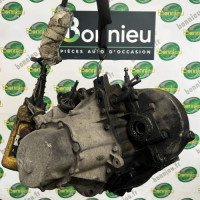 100477094-a0218274-801b-4221-a9df-e36f3550e242-Piece-Boite-de-vitesses-PEUGEOT-205-PHASE-2-1d9b66908808adf0dbb98b8263808285151e01581c10b74fad087c98b19309d8_m.jpg