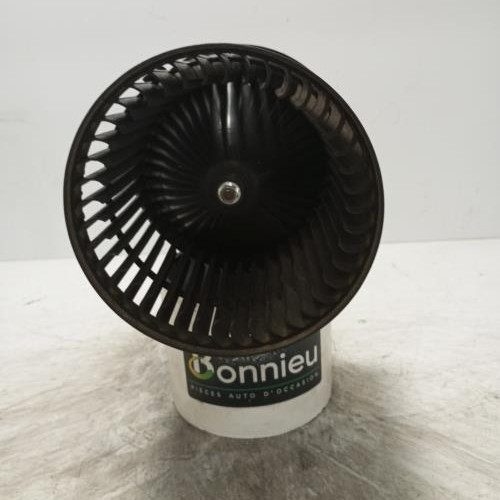 100477314-931a7f38-5484-4f18-bf08-85d8e413e1cc-Piece-Ventilateur-chauffage-27226-4EM0A-NISSAN-QASHQAI-2-PHASE-1-95e987e43b3caf86ecf72046e2e39a8c5430c48fe2671ab35f9e06ac03eeb170_m.jpg