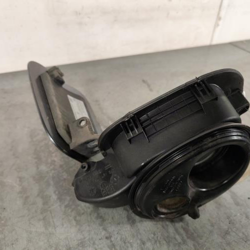 100478308-ec069d55-ea7b-4ca0-b561-05fc9cf231eb-Piece-Trappe-dessence-8R0809907BGRU-AUDI-Q5-1-PHASE-2-a92428ca694b6459abb7709e1187269f73aa9b840e17d600b5dcf3603c7efd18_m.jpg