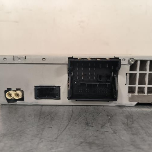 100478519-9c4f443b-d079-4769-8c85-969c28623396-Piece-Autoradio-dorigine-4G1035053J-AUDI-Q5-1-PHASE-2-5ddf8f24b961b3687b06ab7d36c59f82abdc16e6df4a363ef8d2139832901810_m.jpg