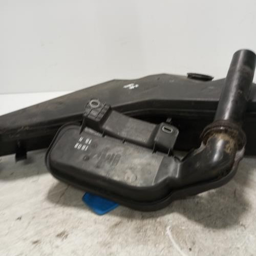 100478653-81b39e75-b143-4315-800d-4c5016be4619-Piece-Vase-de-lave-glace-8R0955453D-AUDI-Q5-1-PHASE-2-cf99a57e12179c19a92220736a6c6b5eb2bc7b97f46cda753fe14f1332398221_m.jpg