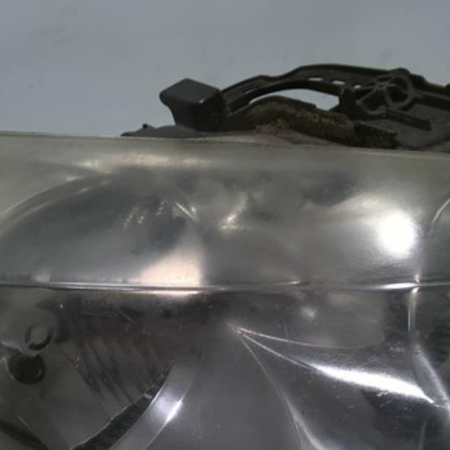 100560264-7ffc9069-669f-4aea-b2ad-858835d73331-Piece-100560264-Optique-avant-principal-droit-620695-PEUGEOT-207-PHASE-1-14-VTI-16V-17282bb1f62078e5516c44a5b62cb1d80c717449a55dbaeb1cad27a19d0a511a_m.jpg