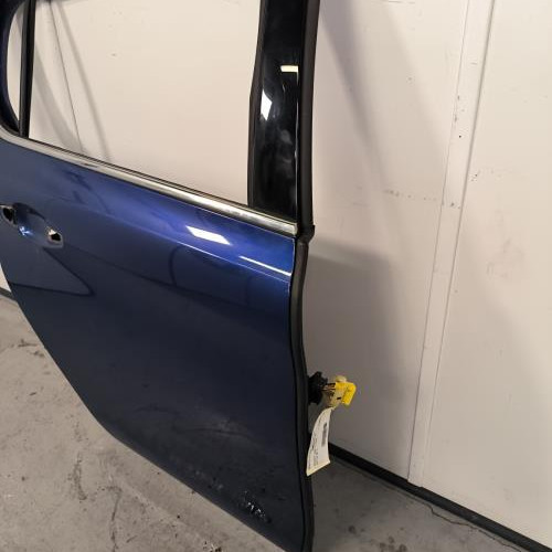 100578191-2c0d5a58-1427-4b89-a2c6-a68c2cda1f5d-Piece-Porte-arriere-droit-9802165580-PEUGEOT-308-2-PHASE-1-96a6991470e4c2a31f8f1172d48322b6a414700bcdf9649963641a3f82181287_m.jpg