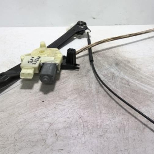 100580802-fb2c17f7-c10f-4e29-8fde-554b06b337d1-Piece-100580802-Leve-vitre-electrique-avant-droit-9826079480-PEUGEOT-308-2-PHASE-1-12-PURETECH-12V-TURBO-bec136ae96d4c06532c9e7a35156c7cf58f2a1cd8cc47f06ad032bd3af837327_m.jpg