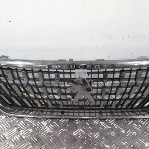 100665853-782ee2f1-fddc-4eca-af9f-1134db7cdf24-Piece-100665853-Calandre-AA37794254-PEUGEOT-3008-2-PHASE-1-2f3d960d95763b98e6929ff987546f991f9e38897708894f5c9351ed17109bbd_m.jpg