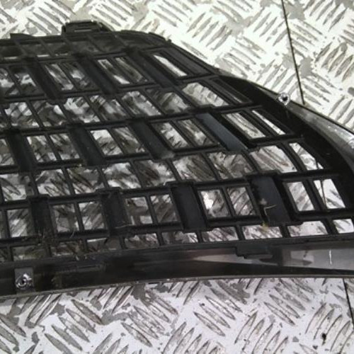 100665853-4a96c4a0-eeec-4018-9a36-6353ea1f3cc2-Piece-100665853-Calandre-AA37794254-PEUGEOT-3008-2-PHASE-1-1a88ade08a4a04e9beb1e7e271bd219e303ae870335abf9ea0a0fde002493cc5_m.jpg