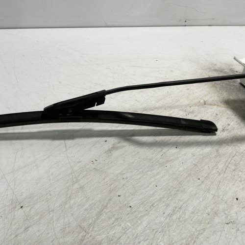 100921434-1a370700-e4c7-476a-8418-21ede0542953-Piece-Bras-essuie-glace-avant-droit-00006429GV-CITROEN-C3-2-PHASE-1-2377f1ff310ce15d25c8e07f1288cd4920926c3d938c68227b5a2b2ae170cece_m.jpg