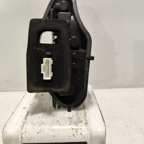 100921457-944710f4-ba46-4491-b97c-8e1973051c13-Piece-Platine-feu-arriere-droit-CITROEN-C3-2-PHASE-1-b0eb08f9720050204f4856c6320ebb5d181ab977d5603af5f734b2f81b50cbcc_m.jpg