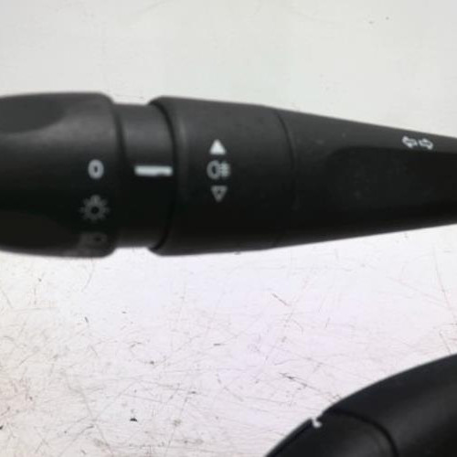 100924798-ec27f01d-5c8e-4601-9299-a3e097fb2591-Piece-100924798-Com-98154494ZD-PEUGEOT-208-1-PHASE-1-12-VTI-12V-0b9c082968f091e25959ceec77ae3db5741cbf22037a4292bb0109e456f8bff9_m.jpg