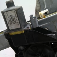 100924801-71b95f6c-a17d-4fe9-894f-aa5c6eb4f44d-Piece-100924801-Leve-vitre-electrique-avant-droit-9673154380-PEUGEOT-208-1-PHASE-1-12-VTI-12V-34de4cc2af7d716f77c0c779162f9ef592ced7c5bced11fc335b53e542a1c42c_m.jpg