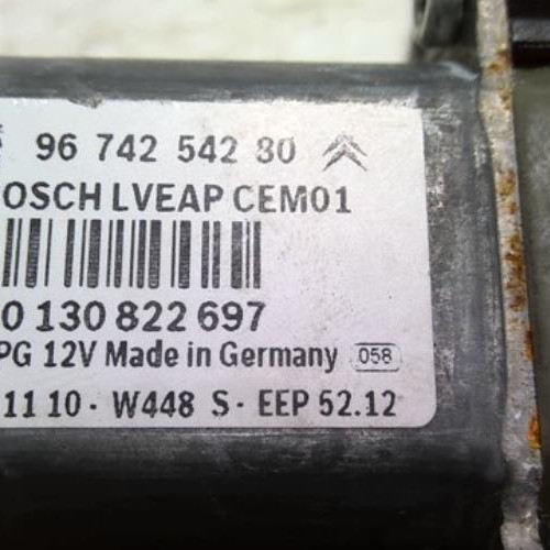 100924803-201559c9-28e1-413d-ad2e-4dc1ed7955c3-Piece-100924803-Leve-vitre-electrique-avant-gauche-9816402180-PEUGEOT-208-1-PHASE-1-12-VTI-12V-3e35b345df6717a5e07a0595d7f31018ccc483dd4a90de8dc08805543f35701d_m.jpg