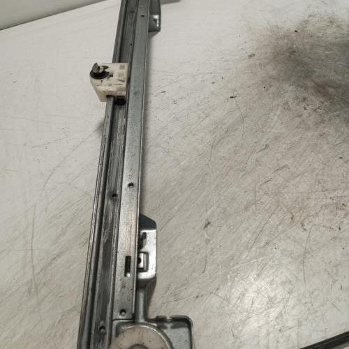 101129297-5aa1fbfd-979d-4e41-967b-e6e698d1bfb4-Piece-Leve-vitre-electrique-avant-droit-807207012R-RENAULT-KANGOO-2-PHASE-1-b32bd64a772d6fe6d59b37c8d8fa0a77325f54387acea9e9fee30e65d024ccc7_m.jpg