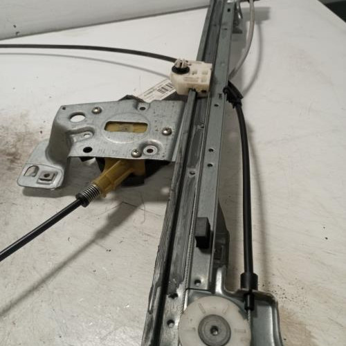 101129299-8f0d48f0-80f1-4cb4-8b87-9ff07bb8b452-Piece-Leve-vitre-electrique-avant-gauche-807213441R-RENAULT-KANGOO-2-PHASE-1-188a778a14c26d016204edb4c8349694052e5fb8d62a293d2108c7f9674a9b76_m.jpg
