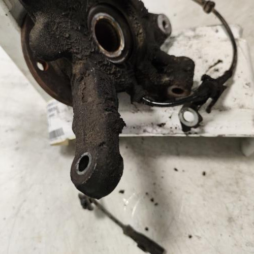 101178090-72d859e1-3a4d-49fd-9af3-accaf2e48e59-Piece-Moyeu-avant-gauche-8200361237-RENAULT-KANGOO-2-PHASE-1-cbf73541e8f8a7217a72220244d3b3539256810ae5f7d848cc468dffed95b132_m.jpg