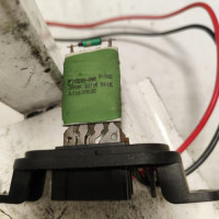 101178093-47a8936d-ac0e-453e-aa8f-4abc5d9f0254-Piece-Resistance-chauffage-7701068978-RENAULT-KANGOO-2-PHASE-1-943d353cb070c5a1dc2039302c43e533a2a89f6676f8cbd6baf0f595c3151a3e_m.jpg