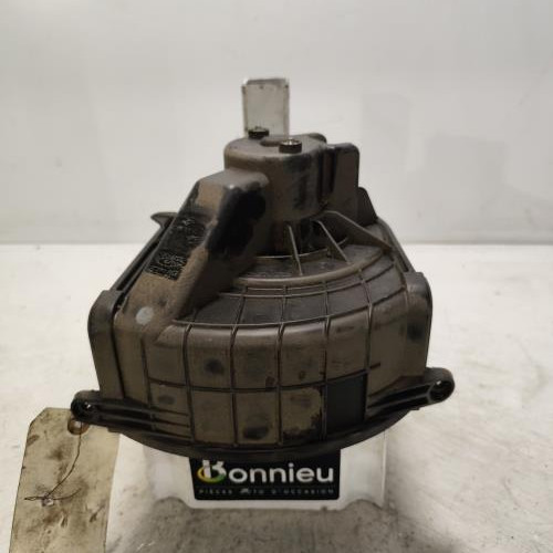 101178097-44908e1e-4df6-4f31-8880-778340b9684f-Piece-Ventilateur-chauffage-7701068992-RENAULT-KANGOO-2-PHASE-1-a579e4b30f9e3f17e3e9bae396d05e250bd42293a3da63274be8712ea014ea9b_m.jpg