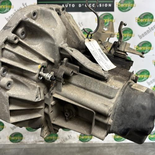 101178518-44e7d4d9-60fb-4a80-a176-d83a42dd2644-Piece-Boite-de-vitesses-320101652R-RENAULT-KANGOO-2-PHASE-1-8916e5e3131f805eac9c9b0ee671ccde633ec3ceb4addfc96415edd103190e97_m.jpg