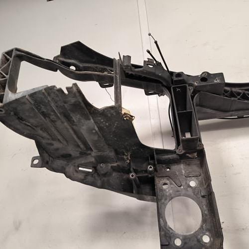 101189759-6929c66f-3343-4387-a257-c614ea8d1121-Piece-Armature-avant-Masque-avant-4E0805594C-AUDI-A8-2-PHASE-1-d5eb4775d1eb9416124894b9b9a884895158aeabcaf7a5f95c509d3d6acc0aac_m.jpg
