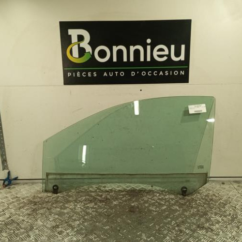 Vitre avant gauche