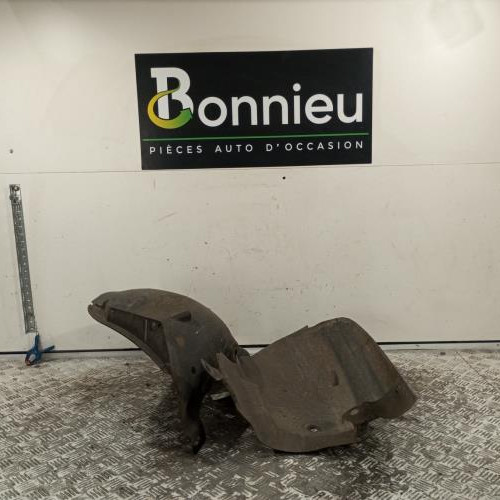 Pare boue avant droit