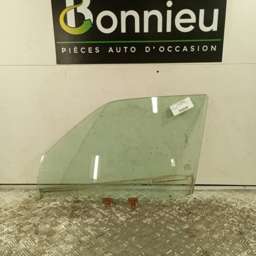 Vitre avant gauche