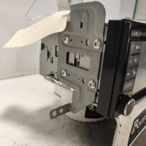 101321008-6bafab6c-03bb-48c3-8c98-d252aa5981f1-Piece-Autoradio-dorigine-NISSAN-JUKE-1-PHASE-2-3058017517a77bf7ae793cba101e8642eec623b31e7ac3b5d387f41bfda23187_m.jpg