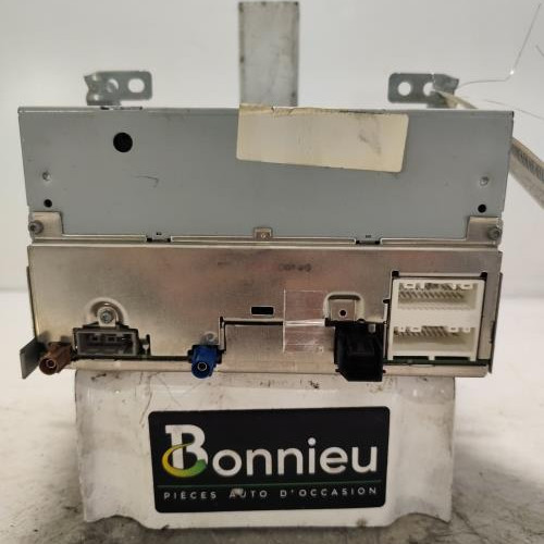 101321008-12b5c5c4-341d-4650-9f57-b0db66925412-Piece-Autoradio-dorigine-NISSAN-JUKE-1-PHASE-2-9d483d459a54a9fc13e7f6c5643f8f23d52f9901f193f60bb9aa8f27dfa781e1_m.jpg