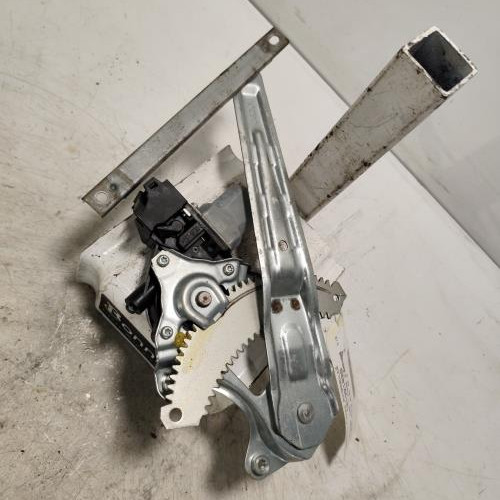 101321029-1849b8bb-32a7-4d18-b21d-40ae9f513a8c-Piece-Leve-vitre-electrique-arriere-droit-82720-1KA1C-NISSAN-JUKE-1-PHASE-2-44b2dcb69098177563116753c6ae85be1bc0872ea480edb1315ff765c216fef3_m.jpg