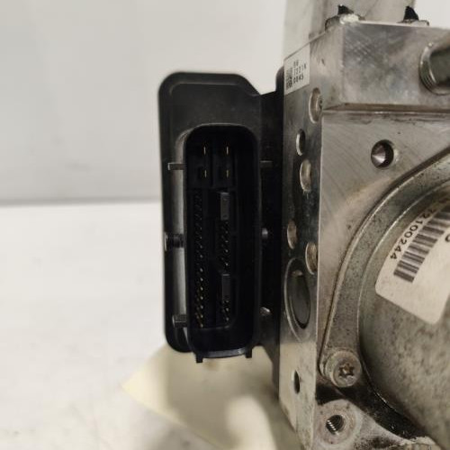 101321256-bc407052-6711-413a-96e2-6af39718df90-Piece-Bloc-ABS-freins-anti-blocage-47660-BF12B-NISSAN-JUKE-1-PHASE-2-1d572d5af47368cfe20b4c62def5b81679e2e64c5f2a480b26ab4f69b23123dd_m.jpg
